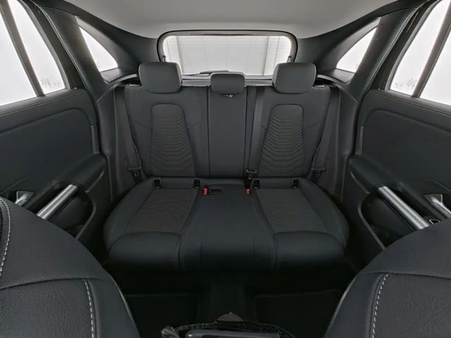 Mercedes-Benz GLA 200 Progressive