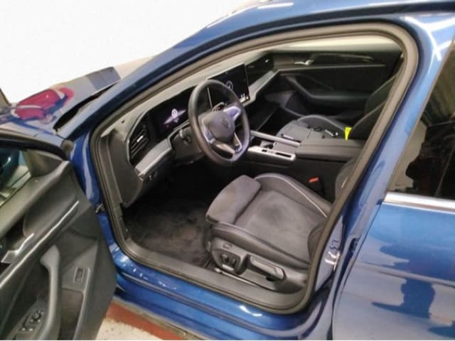 Volkswagen Passat 1.5 eTSI Business DSG Variant