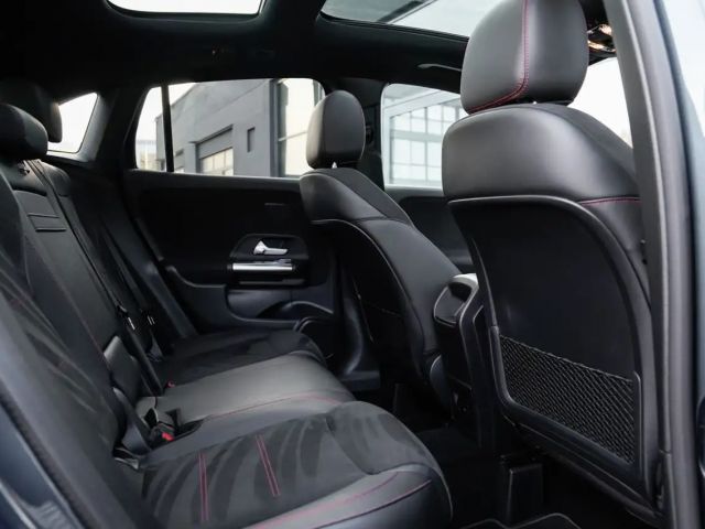 Mercedes-Benz GLA 200 AMG Line