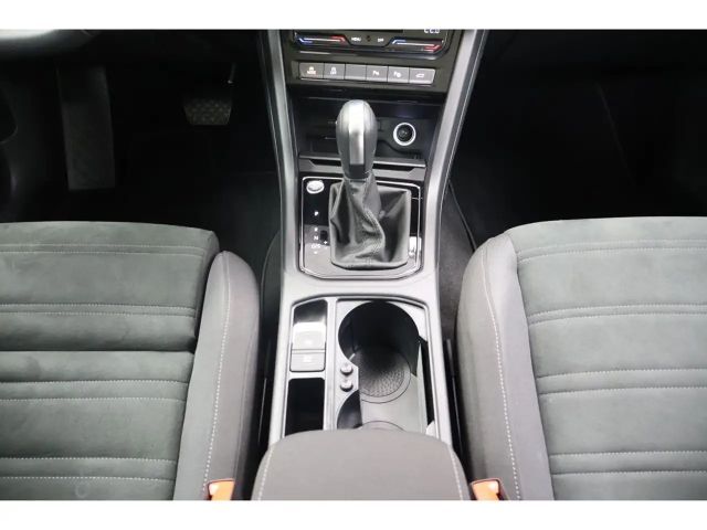 Volkswagen Touran 1.5 TSI DSG R-Line