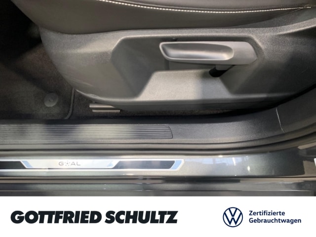 Volkswagen T-Roc T-Roc GOAL TSI NAVI SITZHEIZUNG EINPARKHILFE LED