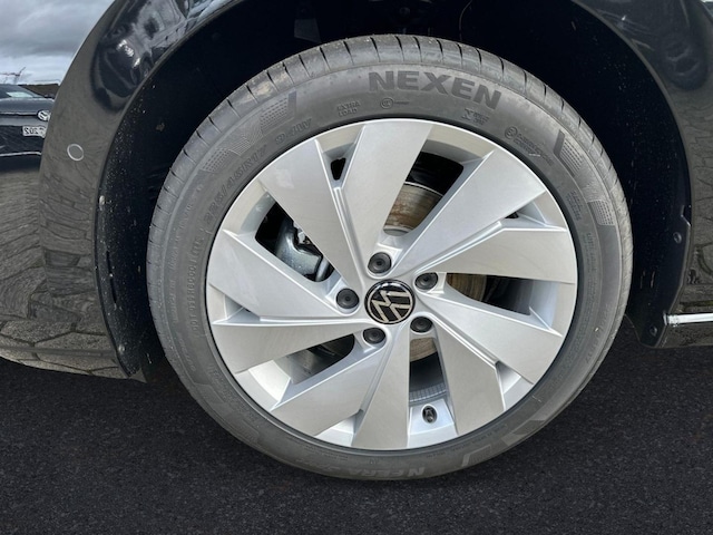 Volkswagen Golf 1.5 TSI Golf VIII Plus