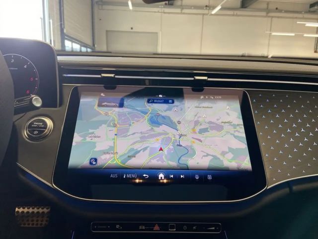 Mercedes-Benz E 200 Sedan