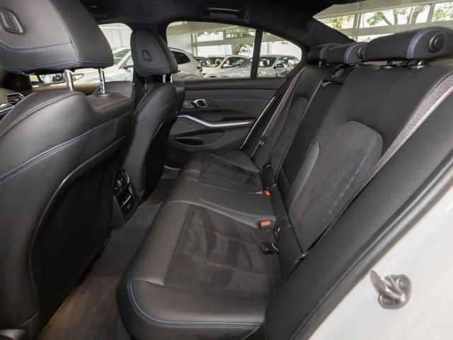 BMW 330 330i M-Sport Sedan