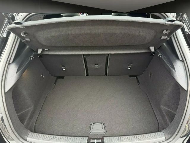 Mercedes-Benz A 180 AMG Line