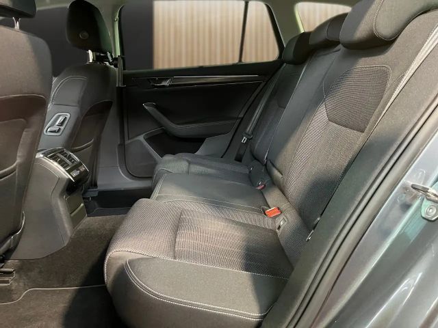 Skoda Superb 4x4 Combi Style Style