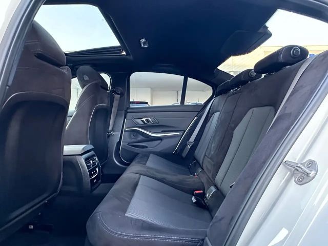 BMW 320 320d M-Sport Sedan