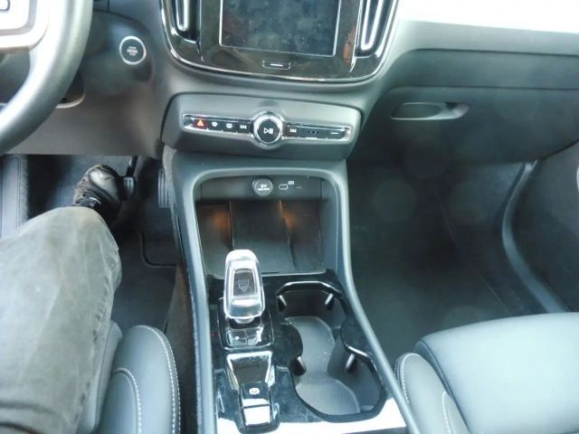 Volvo XC40 Dark Plus