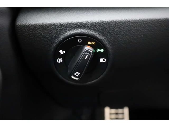 Volkswagen T-Roc 1.5 TSI DSG R-Line