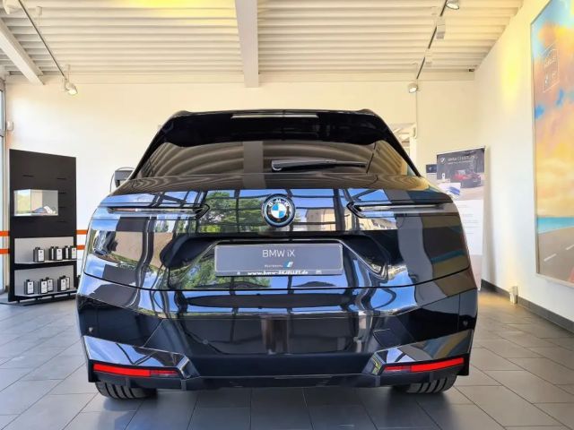 BMW iX xDrive50