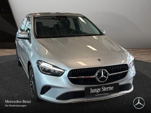 Mercedes-Benz B 200 Progressive Sedan