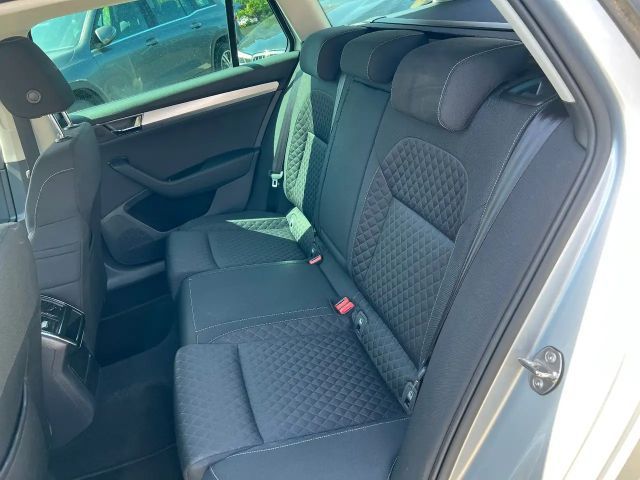 Skoda Superb 2.0 TDI Ambition Combi