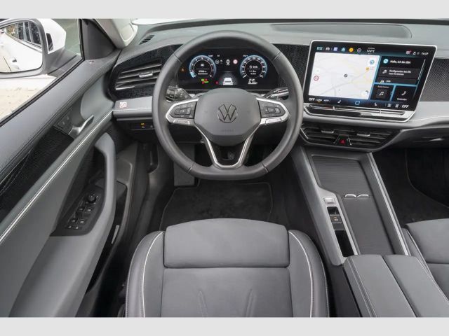 Volkswagen Passat 1.5 eTSI Business Variant