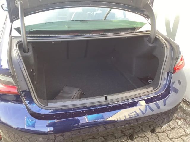 BMW 320 320d M-Sport Sedan xDrive