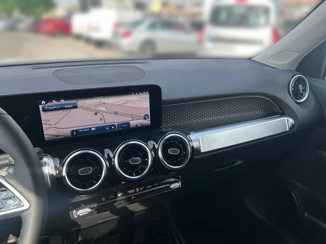 Mercedes-Benz GLB 200 4MATIC GLB 200 d