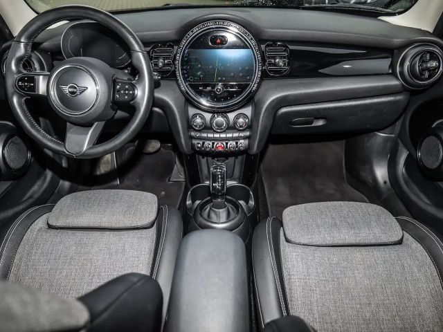 MINI One Automatik NAVI+Sportsitze+SHZ+PDC+DAB+Ambientes In