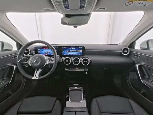 Mercedes-Benz A 180 Premium Progressive