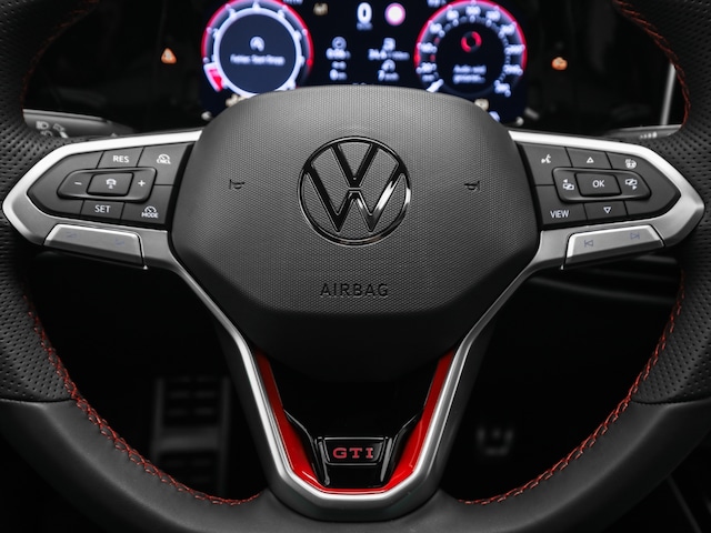 Volkswagen Golf 2.0 TSI DSG