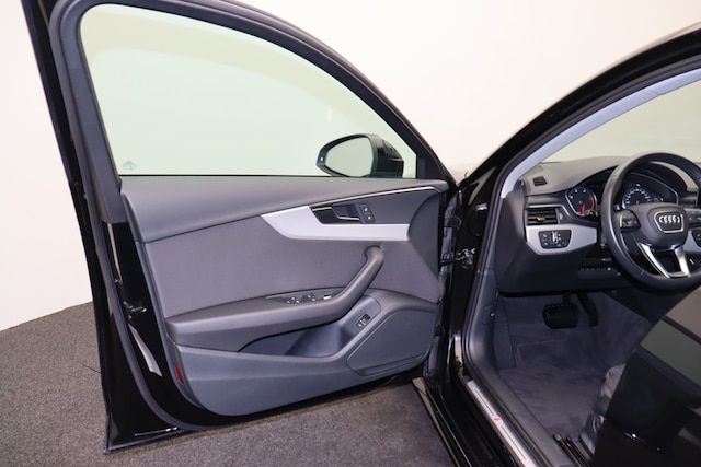 Audi A4 35 TDI Avant S-Line S-Tronic