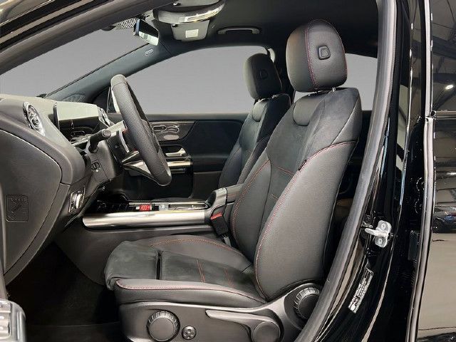 Mercedes-Benz GLA 200 AMG Line