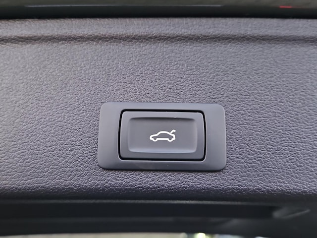 Audi A4 40 TFSI Avant Quattro S-Line S-Tronic