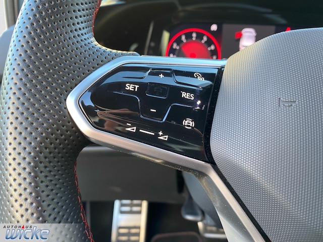 Volkswagen Golf 2.0 TSI DSG GTI