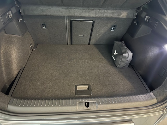 Cupra Formentor FORMEN2,0 TDIF    5T110 DN4M6