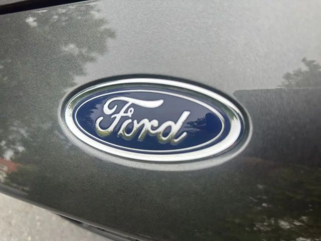 Ford Puma EcoBoost Titanium