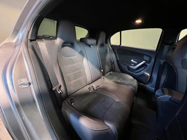 Mercedes-Benz A 250 A 250 e AMG Line