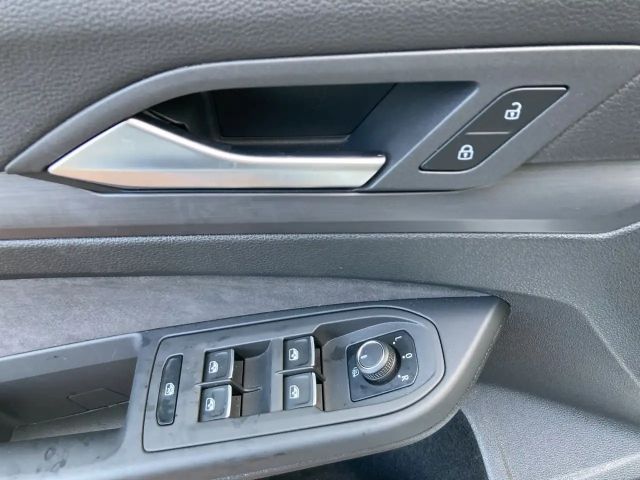 Volkswagen Golf 2.0 TSI DSG Style