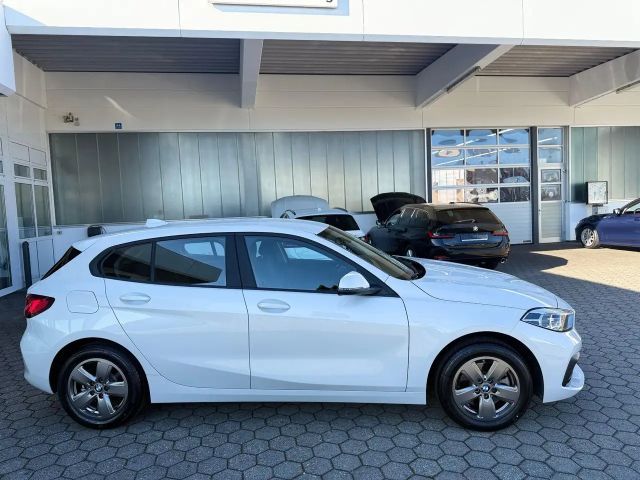 BMW 118 118i Sedan