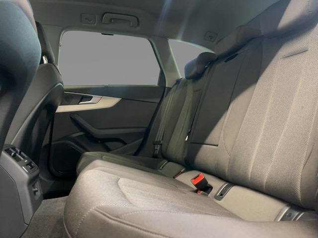 Audi A4 35 TFSI Avant S-Tronic