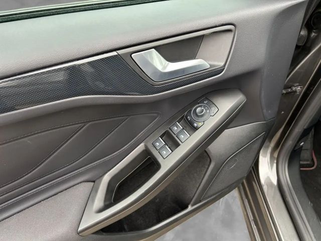 Ford Focus ST Line Wagon