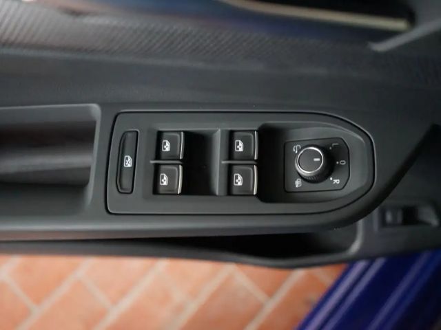 Volkswagen Golf 2.0 TSI Golf VIII Variant