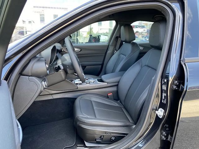 Alfa Romeo Giulia AT8 AWD Q4 TI