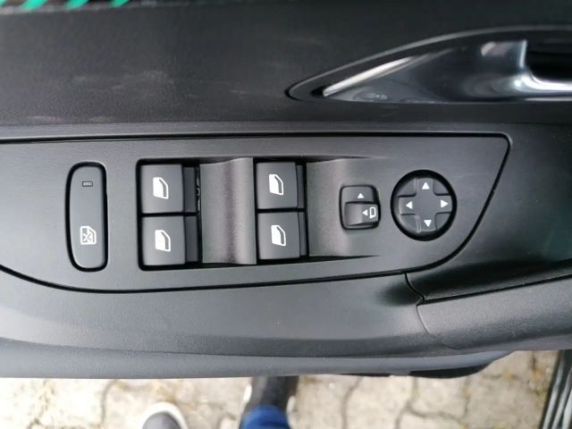 Peugeot 2008 Allure Pack PureTech