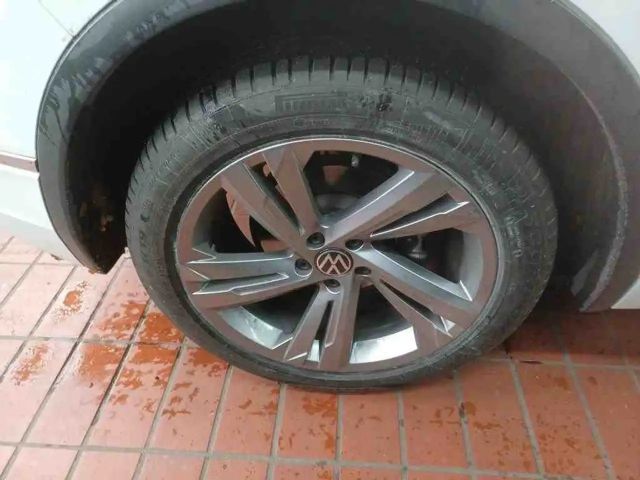 Volkswagen Tiguan 1.5 TSI DSG R-Line