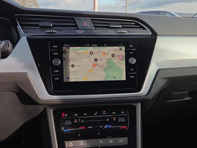 Volkswagen Touran 1.5 TSI DSG IQ.Drive