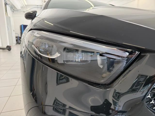 Mercedes-Benz A 180 A 180 d Hatchback