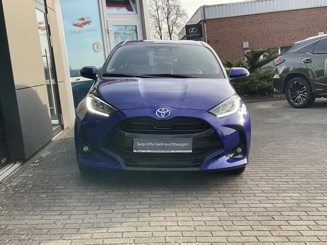 Toyota Yaris Hybride Team D