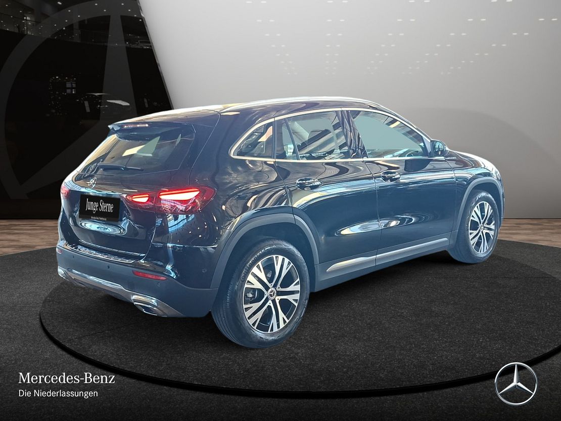 Mercedes-Benz GLA 180 Progressive