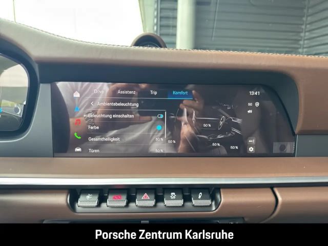 Porsche 992 4 Coupé GTS Targa