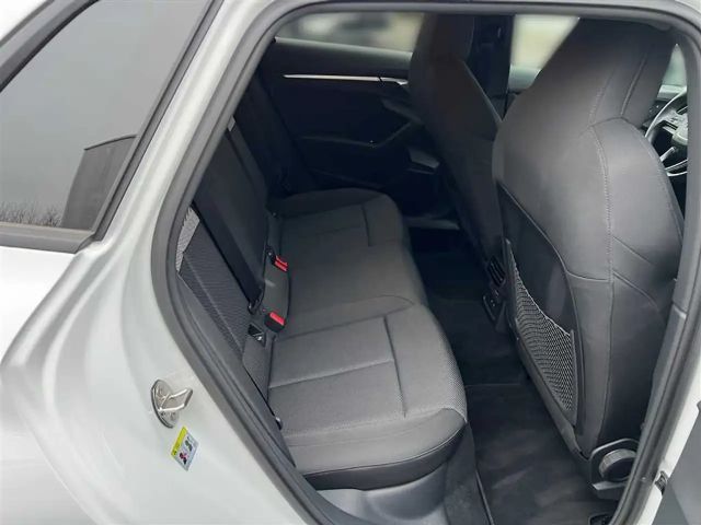 Audi A3 1.5 TFSI S-Line S-Tronic Sedan