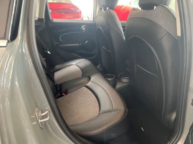 MINI Cooper S Driving Ass. CarPlay RFK SHZ PDC Sports