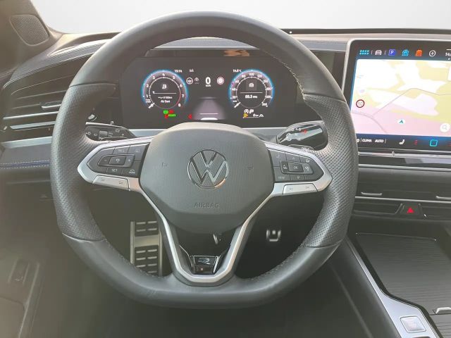 Volkswagen Passat 1.5 eTSI DSG R-Line Variant