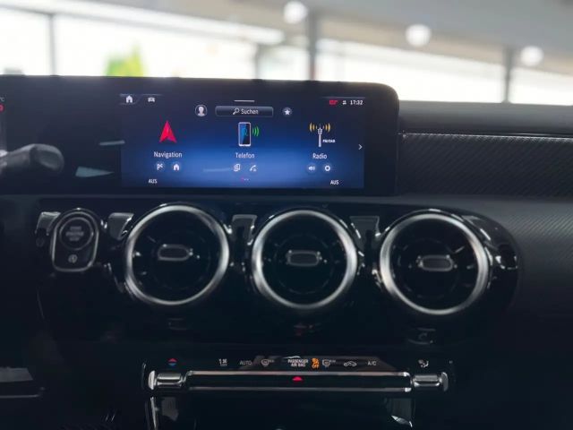 Mercedes-Benz A 180 A 180 d Progressive