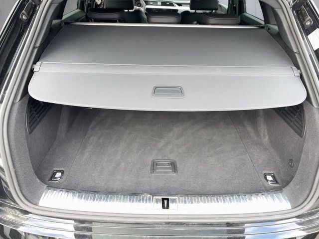 Audi Q8 e-tron 55 Business Quattro