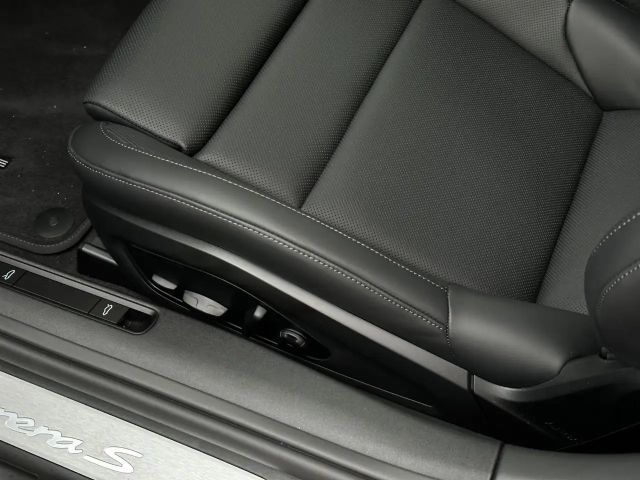 Porsche 992 Cabrio Carrera S