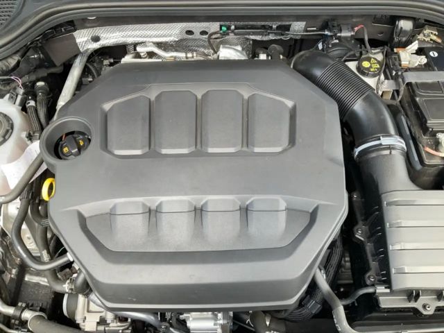 Volkswagen Golf 2.0 TSI Golf VIII