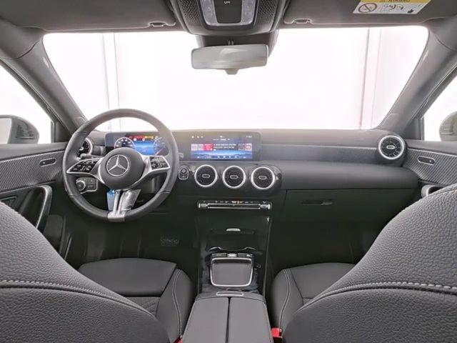 Mercedes-Benz A 180 LENKRADHEIZUNG LED HP USB PAKET